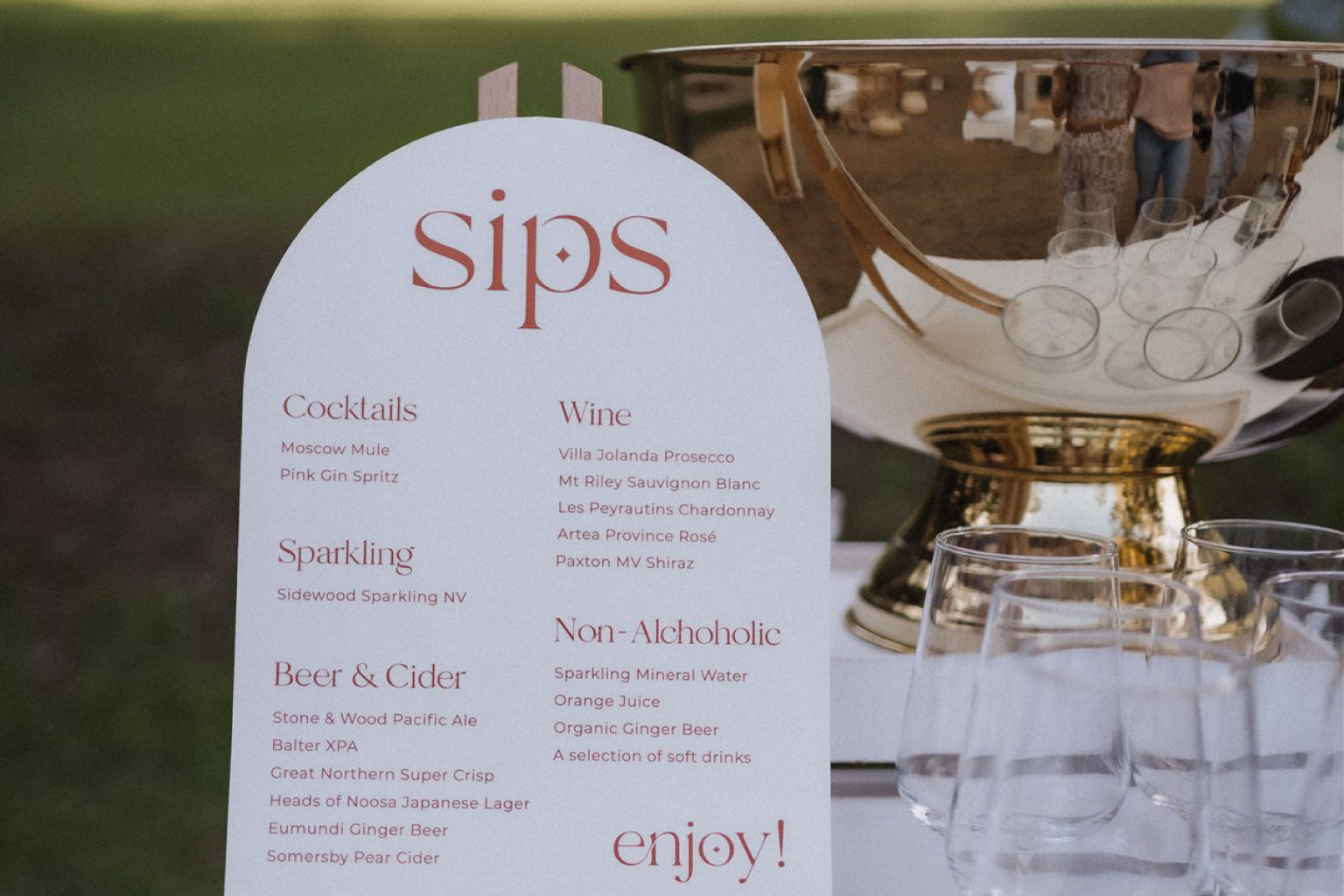 Arch shape wedding bar sign in soft pink and red
